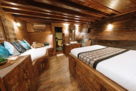Dayak Deluxe Cabin Indonesia