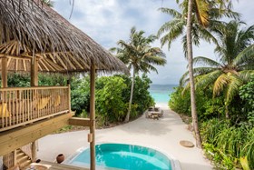 Crusoe Residence With Pool View