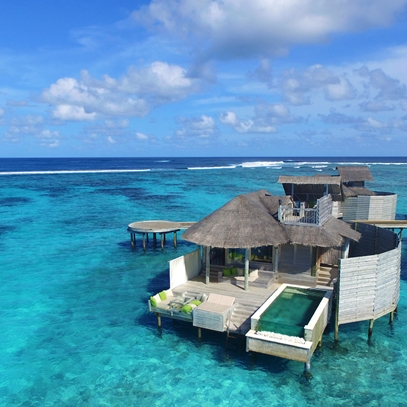 A laamu water villa six senses laamu