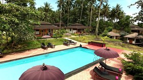Bungalows Pool Dive Into Lembeh